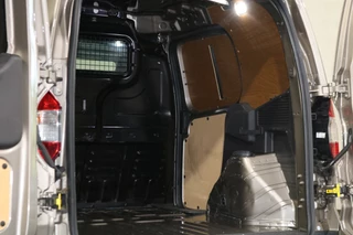 Ford Transit Courier Ford Transit Courier 1.5 TDCI 100pk Euro 6 Limited Airco Navigatie BPM Vrij - afbeelding nr 15