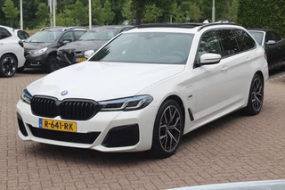 BMW 5 Serie BMW 5 Serie Touring 530e Business Ed. M Sport / Trekhaak / Panoramadak / Head-up / 19'' / Laser LED / Sfeerverlichting / Leder / Safety-pack / Stuurverwarming / Cruise Control - afbeelding nr 6
