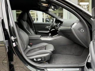 BMW 3 Serie BMW 3-serie Touring 330e High Executive M-Sport|HUD|Ad.Cruise|El.Trekhaak|HIFI|19