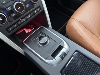 Land Rover Discovery Sport Aut. *PANO | LUXURY-LEATHER | BI-XENON | CAMERA | BLINDSPOT | MEMORY-PACK | NAVI-FULLMAP | MERIDIAN-AUDIO | ECC | PDC | CRUISE | SHIFT-PADDLES | LANE-ASSIST | 20