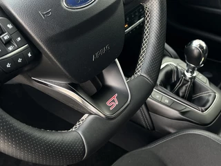 Ford Focus Ford Focus Wagon 2.3 EcoBoost ST-3 | 280PK | Adaptive cruise control | Launch control | Winter Pack | Full LED | Camera - afbeelding nr 13