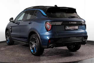 Lynk & Co 01 | 360 Camera | 7.4 kWh boordlader | Donkere hemel | S/K-panodak | Adapt. Cruise | Memory | Elek. klep | LM 20