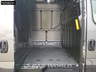 Iveco Daily Iveco Daily 35C21 3.0L Automaat 2025model Black Edition L2H2 ACC Camera LED CarPlay Dubbellucht L2 12m3 Airco - afbeelding nr 22