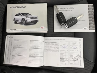 Kia Niro Kia Niro 1.6 GDi Hybrid ExecutiveLine Aut. *LEATHER-FABRIC | NAVI-FULLMAP | KEYLESS | CAMERA | COMFORT-SEATS | DIGI-COCKPIT | LANE-ASSIST | ECC | CARPLAY | PDC | 16''ALU* - afbeelding nr 28