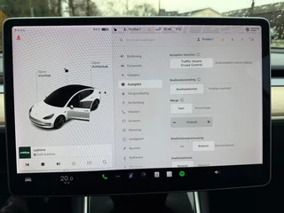 Tesla Model 3 - afbeelding nr 18