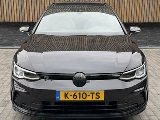 Volkswagen Golf Volkswagen Golf 1.5 eTSI R-Line Automaat | Panoramadak | LED | Black Style | Harman/Kardon HiFi | Achteruitrijcamera | Sfeerverlichting | Trekhaak afneembaar | Adaptieve cruise control | Parkeersensoren voor en achter - afbeelding nr 65