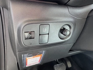 Citroën C3 Citroën C3 1.2 PT SHINE AUTOMAAT TWO TONE + ECC/APPLE CP/CAMERA/LMV/NAVI/PD - afbeelding nr 27