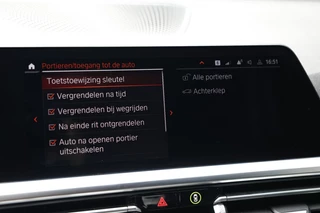 BMW 3 Serie BMW 3 Serie 318i M-Sport Automaat NAP/Schuifdak/19inch/Cam/Sfeerverl - afbeelding nr 53