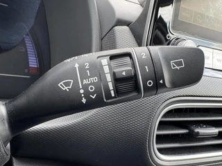 Hyundai Kona Hyundai Kona EV Premium 64 kWh|Navi|NL-Auto|LED - afbeelding nr 29