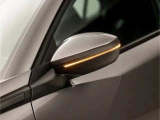 Peugeot 2008 Peugeot 2008 1.2 PureTech Sport (VIRTUAL COCKPIT, APPLE CARPLAY, 360 CAMERA, LEDER, SPORTSTOELEN, CRUISE, LANE ASSIST, NIEUWSTAAT) - afbeelding nr 30