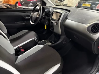 Toyota Aygo Toyota Aygo 1.0 VVT-I X-PLAY Navigatie Airco Camera Apple carplay Multimedia - afbeelding nr 4