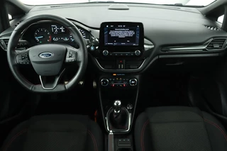 Ford Fiesta Ford Fiesta 1.0 EcoBoost ST-Line | Stoel & stuurverwarming |  Camera | Carplay | Climate control | Sportstoelen | Cruise control | PDC | Bluetooth - afbeelding nr 9