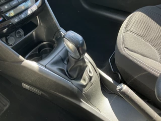 Peugeot 208 Peugeot 208 1.2 PureTech Allure 110 pk | dealer onderhouden | navigatie | trekhaak | climate | apple carplay | parkeersens. - afbeelding nr 33