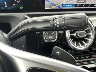 Mercedes-Benz CLA Navigatie Trekhaak Panoramadak Elek. Stoelen Leer Stoelverwarming DAB Keyless Getint Glas  NL Auto BTW - afbeelding nr 34