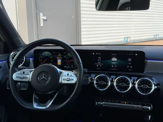 Mercedes-Benz A-Klasse Mercedes-Benz A-klasse 180 AMG NIGHT Panodak|Memory|Sfeer|Dealer Onderhouden - afbeelding nr 9