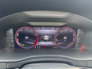 Škoda Karoq Škoda Karoq 1.5 TSI DSG SPORTLINE PANO-DAK/TREKHAAK/CAMERA/NAVI/STOELVERW - afbeelding nr 17