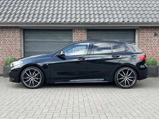 BMW 1 Serie BMW 1 Serie 118I High Exe M-Sport Pano Sfeer Zwart optiek ACC - afbeelding nr 14