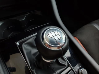 Mazda 3 Alcantara | Elek. stoelen | Keyless | Bose - afbeelding nr 20