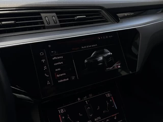 Audi e-tron Audi e-tron e-tron 50 Quattro Aut. Ed. Plus | Panorama | Adapt. Luchtvering | Leder | - afbeelding nr 34