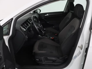 Volkswagen Golf Volkswagen Golf 1.5 TSI Comfortline Business | Stoelverwarming |  Massage | Carplay | Navigatie | Adaptive cruise | Climate control | Parkeerhulp | Bluetooth - afbeelding nr 4