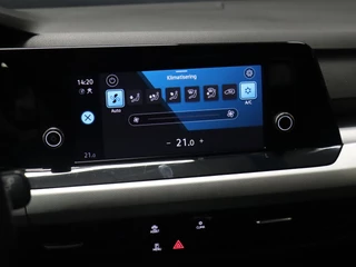 Volkswagen Golf [DIGITAL DASH, APPLE CARPLAY, CRUISE CONTROL, CLIMATE CONTROL, PDC V+A NAVIGATIE, NIEUWSTAAT] - afbeelding nr 13