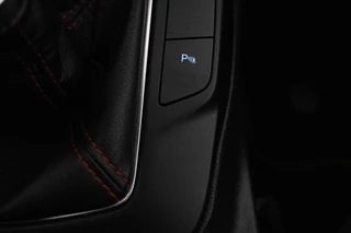 Ford Focus Ford Focus Wagon 1.5 EcoBoost ST Line Business (PARKEERSENSOREN, TREKHAAK, STOELVERWARMING, NAVIGATIE, NL-AUTO) - afbeelding nr 23