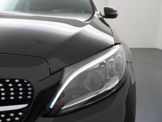 Mercedes-Benz C-Klasse Mercedes-Benz C-Klasse Estate 300e AMG // Burmester // Panoramadak // Distronic // MultiBeam LED // 360 Camera // Carplay // Night pakket - afbeelding nr 8