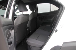 Toyota Yaris Cross Toyota Yaris Cross 1.5 Hybrid 130 Team Player - 93 pk **Carplay / Camera / ACC - afbeelding nr 12