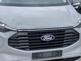 Ford Transit Custom Ford Transit Custom 320 2.5 PHEV L2H1 Limited DC 233pk | Dubbele Cabine | Dubbele zijschuifdeur | 12-weg verstel- en verwarmbare AGR Stoelen | Inklapbare trekhaak | 17 inch lichtmetalen velgen | Driver Assistance Pack Premium  | Verwarmbaar stuurwiel | Bekleding zijwand en achterdeuren (volledig)  | PRIJS EX. BTW INCL. BPM - afbeelding nr 4