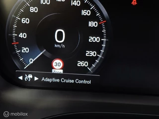 Volvo XC60 VOLVO XC60 2.0 T6 RECHARGE AWD R-DESIGN PANO ACC TREKHAAK CAMERA - afbeelding nr 15