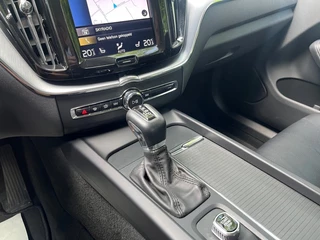 Volvo XC60 Volvo XC60 2.0 T5 MOMENTUM 250PK AUTOMAAT / TREKHAAK / CARPLAY - afbeelding nr 14