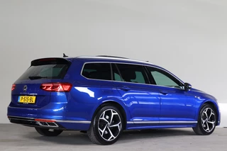 Volkswagen Passat Volkswagen Passat Variant 1.5 TSI R-Line Business + NL-Auto!! SUPER COMPLEET!! - afbeelding nr 2