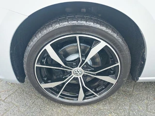 Volkswagen Touran Volkswagen Touran 1.5 TSI Comfortline 7p, airco,cruise,navigatie,app connect,wegklapbare trekhaak,parkeersensoren, - afbeelding nr 24