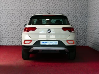 Volkswagen T-Roc Volkswagen T-Roc 1.5 TSI 150PK CARPLAY NAVI STOEL VERW. LED VIR.COCKPIT 03/2024 