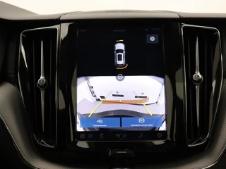 Volvo XC60 Volvo XC60 T6 PLUG-IN HYBRID ULTRA DARK SCHUIFDAK HARMAN KARDON TREKHAAK 20 - afbeelding nr 40