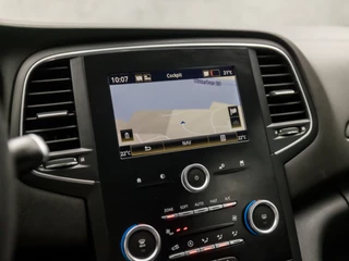 Renault Mégane Estate Renault Mégane Estate 1.2 TCe Sport (APPLE CARPLAY, NAVIGATIE, VIRTUAL COCKPIT, CLIMATE, CRUISE, SPORTSTOELEN, ELEK PAKKET, NIEUWE APK, NIEUWSTAAT) - afbeelding nr 26