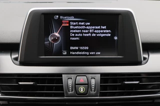 BMW 2 Serie BMW 2 Serie Active Tourer 218i Essential Climate, Panoramadak, Stoelverwarming, Bluetooth, Navigatie, Trekhaak, 16'' - afbeelding nr 42