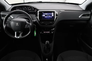 Peugeot 208 Peugeot 208 1.2 PureTech Style | Panoramadak |  Stoelverwarming | Cruise control | Parkeerhulp | Climate control | Bluetooth - afbeelding nr 8
