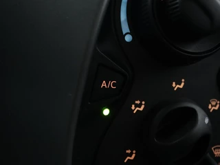 Toyota Aygo Toyota Aygo 1.0 VVT-i x-play Automaat | Carplay navigatie | Camera | Airco - afbeelding nr 40