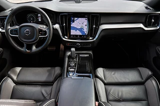 Volvo S60 Volvo S60 2.0 T8 AWD Polestar Engineered /PANODAK/B&W/MEMORY/HUD/360 CAMERA/TREKHAAK! - afbeelding nr 10