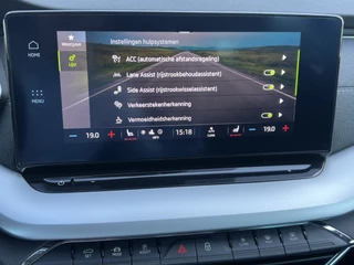 Škoda Octavia Navigatie Trekhaak Comfortstoelen + Verwarming ACC Dab Keyless Camera Led Koplampen Lmv Getint Glas NL Auto BTW - afbeelding nr 24