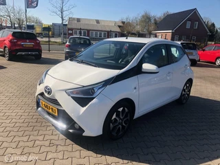 Toyota Aygo Toyota Aygo 1.0 VVT-i X 5DRS AIRCO CAMERA LED LMV - afbeelding nr 1