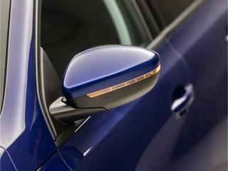Peugeot 308 Peugeot 308 SW 1.2 PureTech Sport (PANORAMADAK, APPLE CARPLAY, GROOT NAVI, PARKEERSENSOREN, SPORTSTOELEN, GETINT GLAS, CRUISE, LANE ASSIST, NIEUWE APK, NIEUWSTAAT) - afbeelding nr 34
