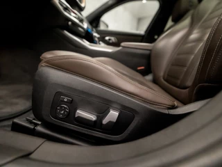 BMW 3 Serie BMW 3 Serie Touring 330e xDrive M Sport 293Pk Automaat (PANORAMADAK, M PAKKET, LASER KOPLAMPEN, MEMORY SEATS, HEAD-UP DISPLAY, HARMAN/KARDON, 360 CAMERA, ADAPTIVE CRUISE, APPLE CARPLAY, NIEUWE APK, NIEUWSTAAT) - afbeelding nr 14