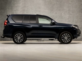 Toyota Land Cruiser Automaat (SCHUIFDAK, 1e EIGENAAR, DEALER ONDERHOUDEN, STANDKACHEL, NAVIGATIE, LUCHTVERING, MEMORY SEATS, STOELVERWARMING/KOELING, 360 CAMERA, KEYLESS, ADAPTIVE CRUISE, TREEPLANKEN, NIEUWSTAAT - afbeelding nr 4