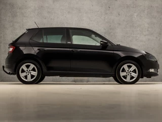 Škoda Fabia (SCHERM, CLIMATE, STOELVERWARMING, NAP, XENON, SPORTSTOELEN, GEITNT GLAS, CRUISE, PARKEERSENSOREN, TREKHAAK, NIEUWE APK, NIEUWSTAAT) - afbeelding nr 4