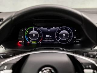 Škoda Superb 218Pk Automaat (APPLE CARPLAY, GROOT NAVI, VIRTUAL COCKPIT, MEMORY SEATS, STOELVERWARMING, CAMERA, GETINT GLAS, LED KOPLAMPEN, TREKHAAK, NIEUWSTAAT) - afbeelding nr 24