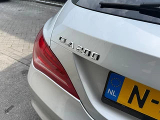 Mercedes-Benz CLA Mercedes-Benz CLA-klasse Shooting Brake 200 OrangeArt Edition|Panorama|Amg-Line|Dodehoekdetector - afbeelding nr 10