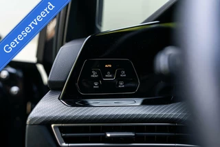 Volkswagen Golf Volkswagen Golf 2.0 TSI R 4Motion Performance Akrapovic HUD - afbeelding nr 38