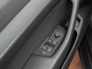 Volkswagen Passat Volkswagen Passat Variant 1.4 TSI PHEV GTE 218pk | Matrix LED | Camera - afbeelding nr 31